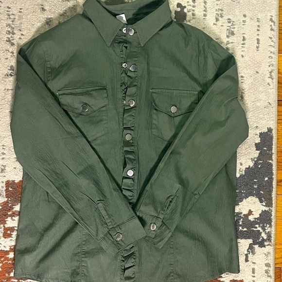 SHEIN Tops - SHEIN Size M Olive Green Collared Button Down Long Sleeved Shirt